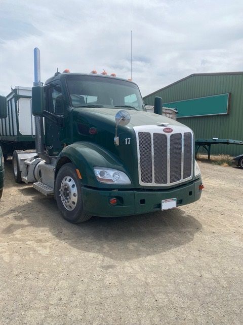 2014 PETERBILT 579 - Image 3